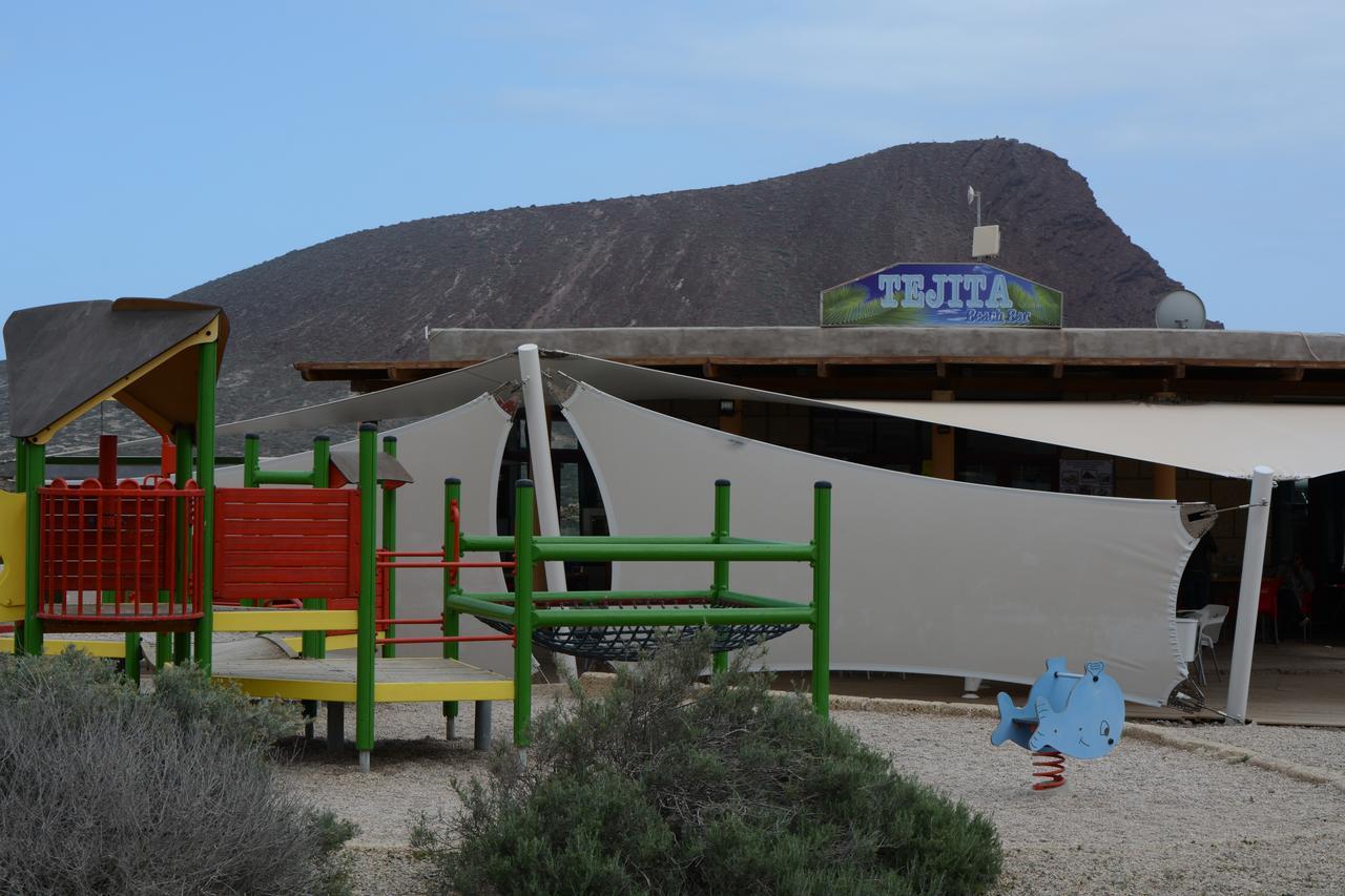 Eco-Wooden Houses Camping Montana Roja El Médano Exterior photo